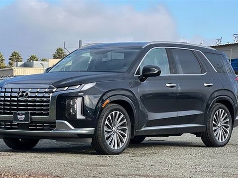 Used 2023 Hyundai Palisade Calligraphy image 11