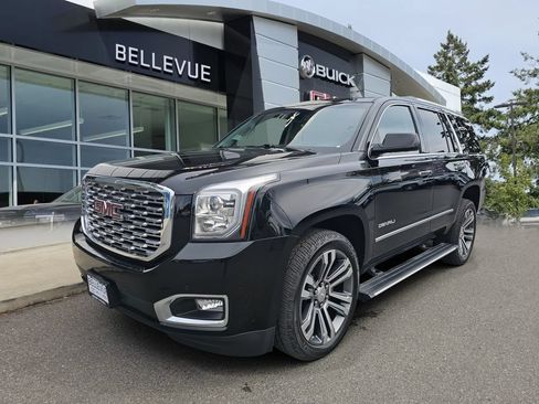 Used 2019 GMC Yukon Denali w/ Denali Ultimate Package AWD/4WD image 3