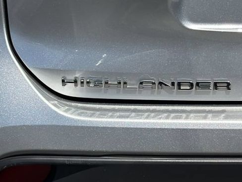 Used 2023 Toyota Highlander XSE AWD/4WD image 12