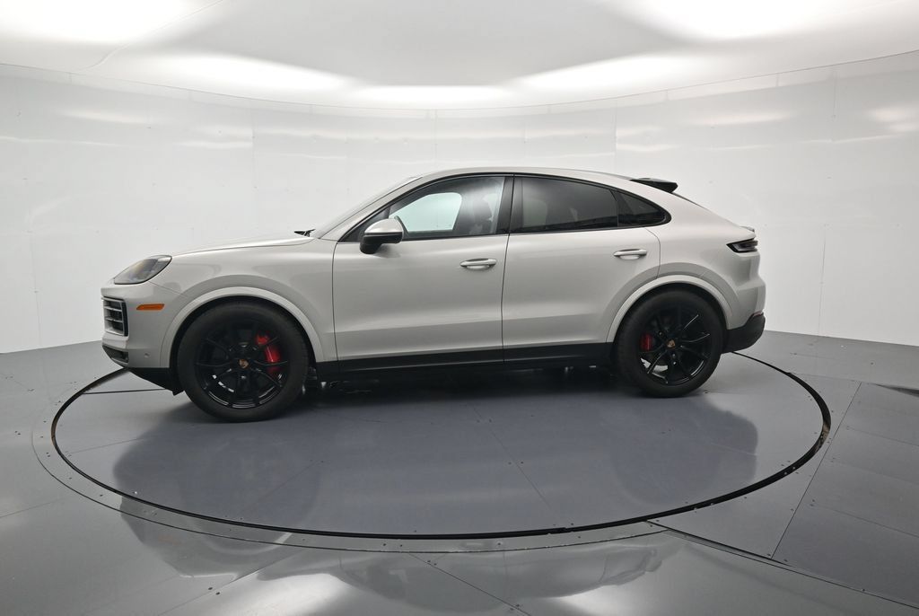 Certified 2026 Porsche Cayenne S AWD/4WD image 2
