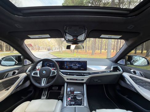 Used 2025 BMW X6 M Competition w/ Executive Package image 2