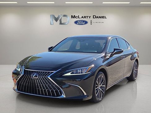 Used 2023 Lexus ES 350 w/ Premium Package image 2