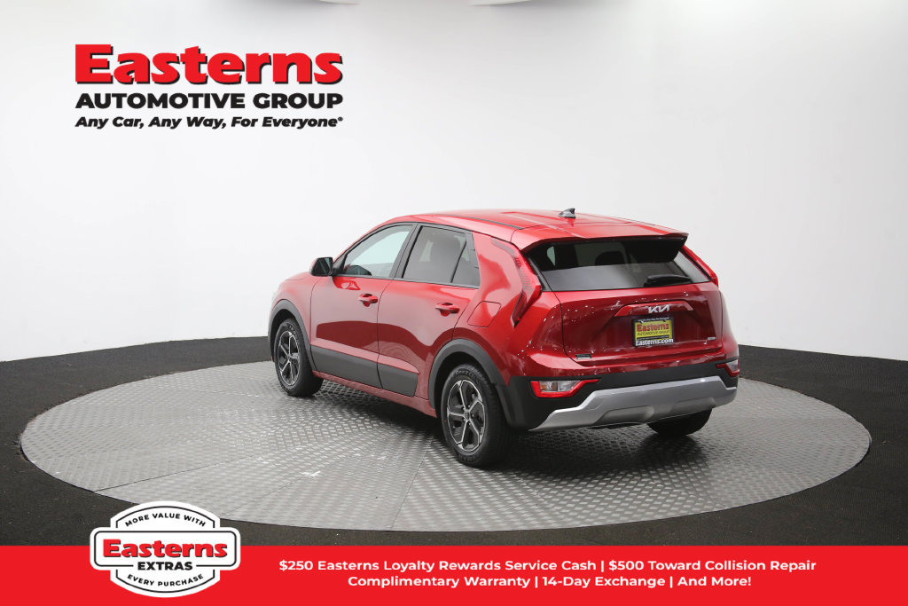 Used 2025 Kia Niro LX FWD image 64