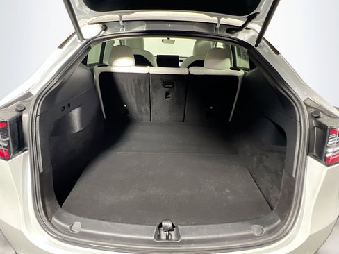 Used 2022 Tesla Model Y Performance image 32