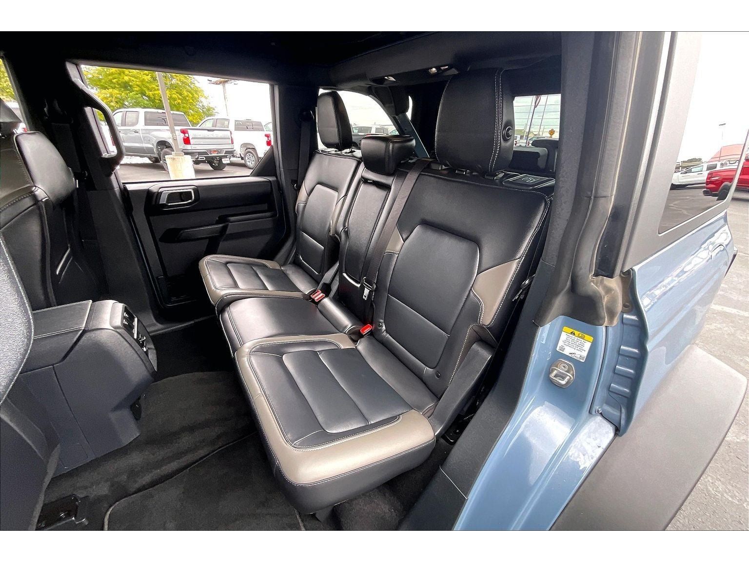 Used 2025 Ford Bronco Outer Banks w/ Sasquatch Package AWD/4WD image 27