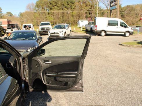 Used 2020 Dodge Charger SXT w/ Leather Interior Group RWD image 17