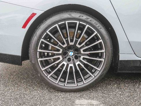 Used 2026 BMW 750e xDrive image 8