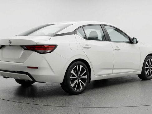 Used 2025 Nissan Sentra SV FWD image 9