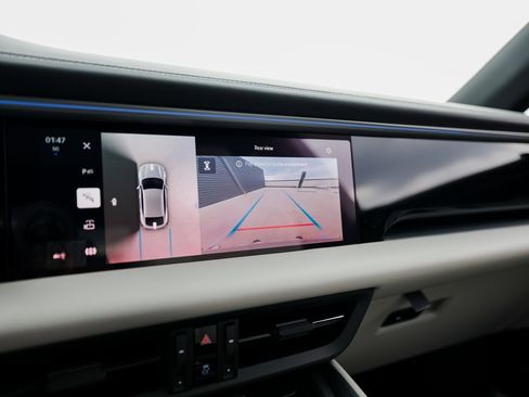 New 2025 Porsche Macan 4S Electric image 19