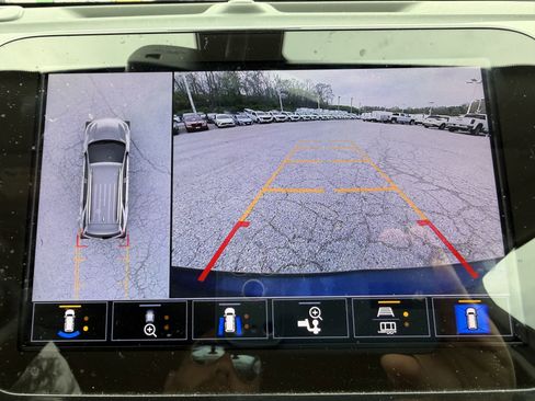 Used 2022 Chevrolet Equinox Premier image 18