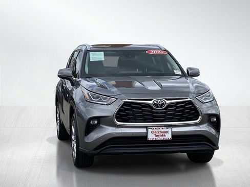 Certified 2026 Toyota Highlander Limited AWD/4WD image 13