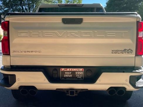 Used 2019 Chevrolet Silverado 1500 High Country w/ Technology Package AWD/4WD image 6