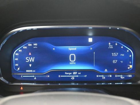 Used 2023 Chevrolet Suburban Premier image 12