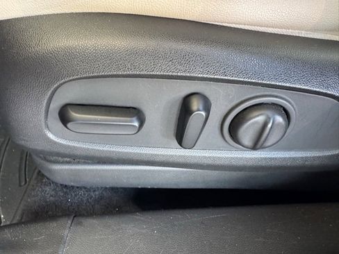 Used 2021 Buick Encore GX Select image 19