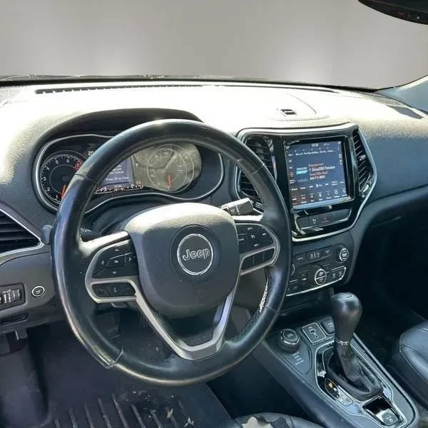 Used 2019 Jeep Cherokee Limited AWD/4WD image 14