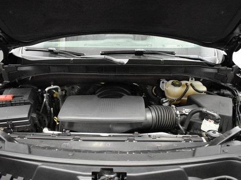 Used 2022 Chevrolet Suburban RST w/ Luxury Package image 37