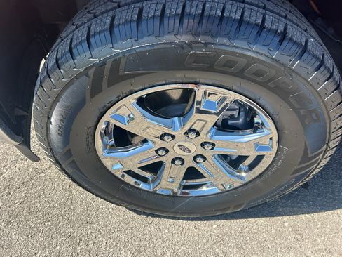 Used 2022 Ford F150 Lariat w/ Equipment Group 502A High AWD/4WD image 12