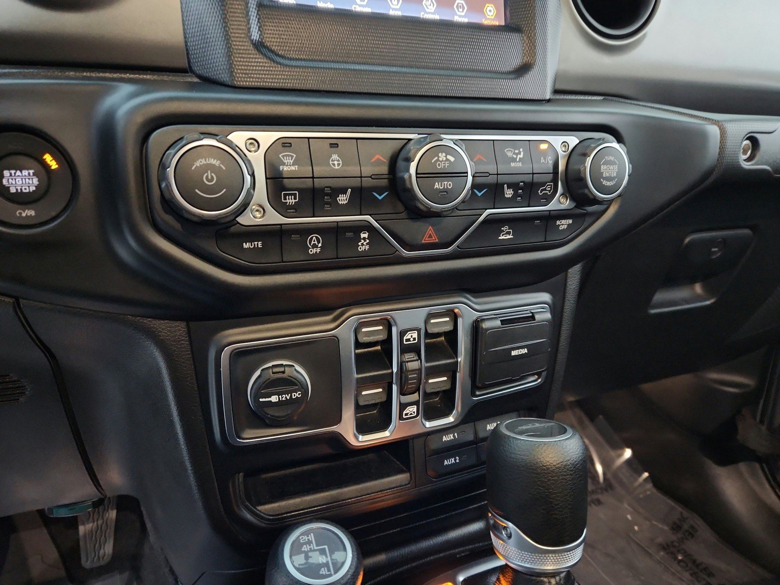 Used 2020 Jeep Gladiator Sport w/ Quick Order Package 24S AWD/4WD image 22