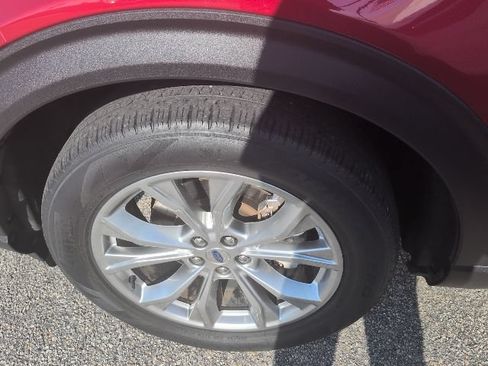 Used 2020 Ford Explorer XLT w/ Equipment Group 202A RWD image 10