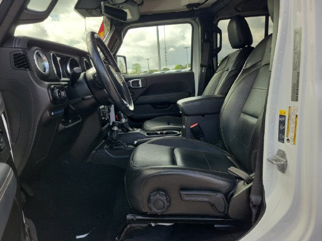 Used 2022 Jeep Wrangler Unlimited Sahara w/ Safety Group AWD/4WD image 15