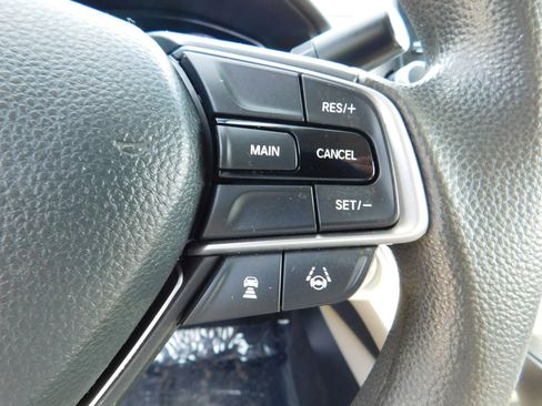 Used 2019 Honda Accord LX image 12