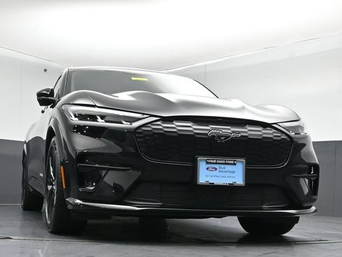 Certified 2025 Ford Mustang Mach-E GT AWD/4WD image 36