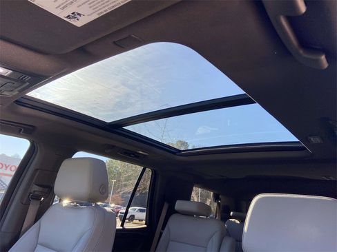 Used 2024 Chevrolet Tahoe Z71 w/ Luxury Package image 20