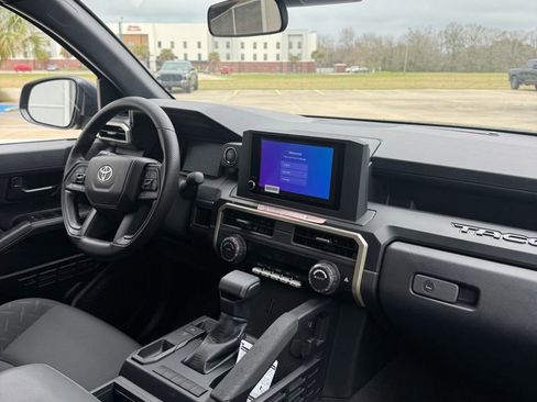 Used 2026 Toyota Tacoma SR image 17