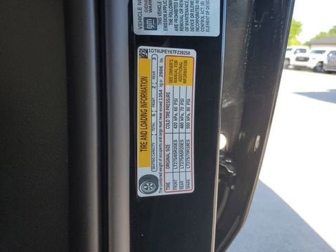 New 2026 GMC Sierra 2500 AT4 w/ AT4 Premium Plus Package AWD/4WD image 33