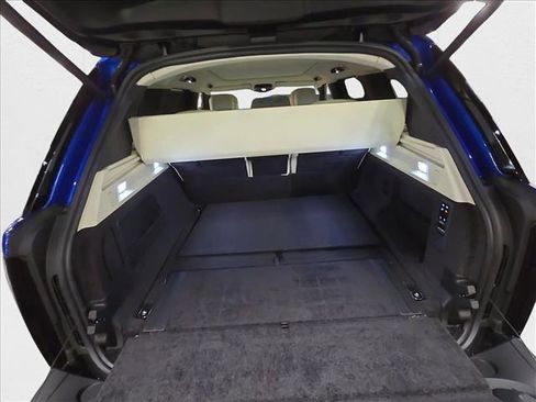 New 2025 Land Rover Range Rover Autobiography image 12