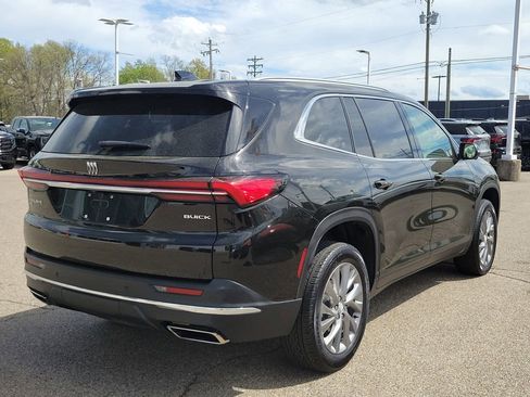 Used 2025 Buick Enclave Preferred AWD/4WD image 4