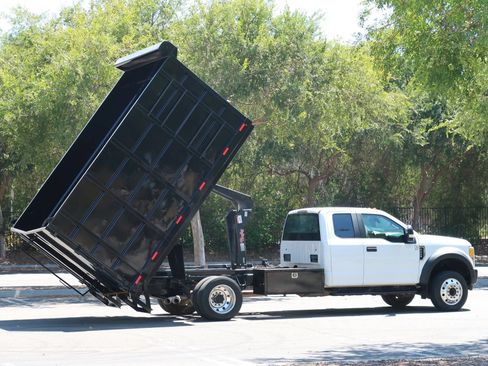 Used 2017 Ford F550 2WD SuperCab Super Duty image 10
