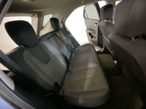 Used 2017 Chevrolet Equinox LT FWD image 13