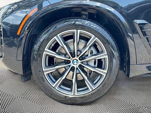 Used 2024 BMW X5 xDrive40i w/ M Sport Package AWD/4WD image 33