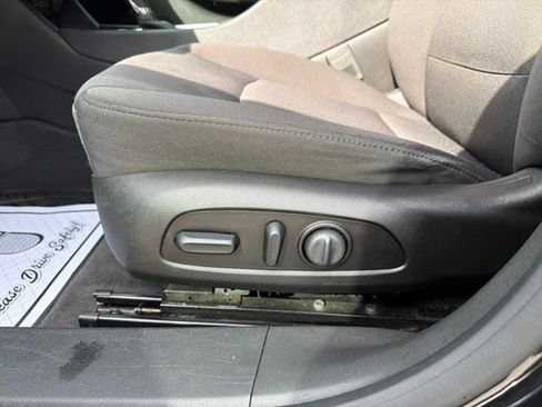 Used 2019 Chevrolet Malibu LT FWD image 14