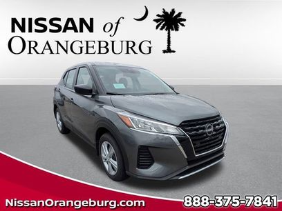 New 2025 Nissan Kicks Play S