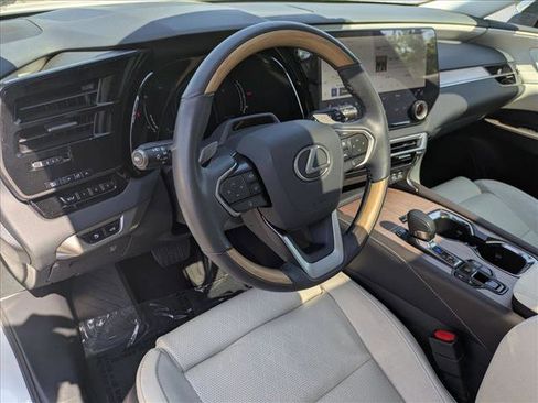 Used 2024 Lexus RX 350 w/ Convenience Package image 10