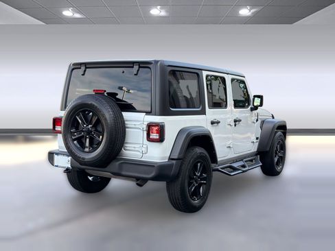 Used 2022 Jeep Wrangler Unlimited Sport AWD/4WD image 9