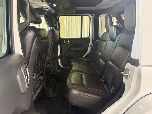 Used 2018 Jeep Wrangler Unlimited Rubicon w/ Dual Top Group AWD/4WD image 21