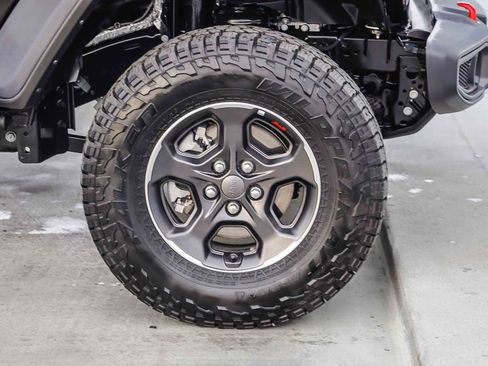 Certified 2023 Jeep Gladiator Rubicon image 11