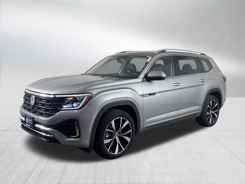 Certified 2024 Volkswagen Atlas SEL Premium R-Line AWD/4WD image 3