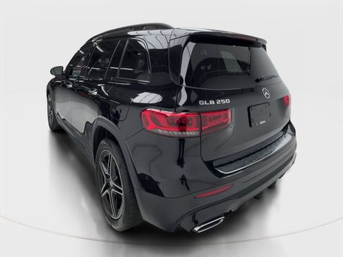Used 2023 Mercedes-Benz GLB 250 image 10