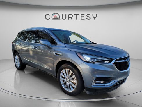 Used 2019 Buick Enclave Essence AWD/4WD image 4