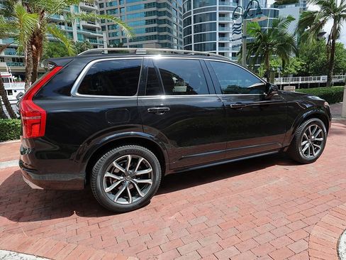 Used 2018 Volvo XC90 T6 Momentum w/ Convenience Package AWD/4WD image 19