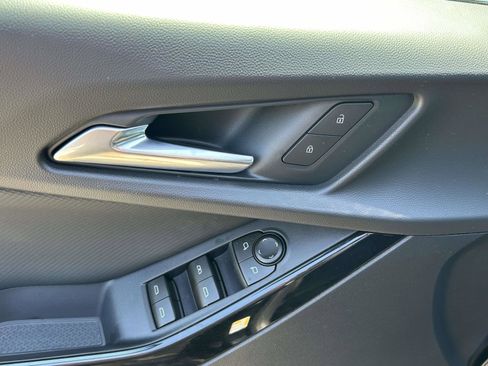 New 2026 Chevrolet Equinox LT FWD image 17