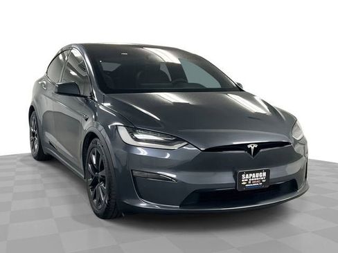 Used 2023 Tesla Model X image 1