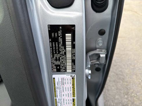 Used 2023 Lexus RX 350 Premium image 34