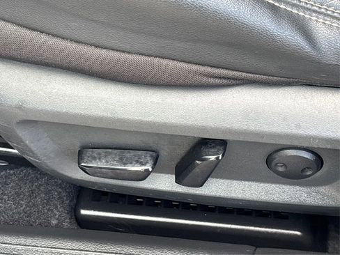 Used 2021 Nissan Rogue SL w/ Premium Package image 42