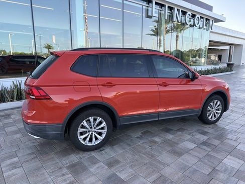 Used 2019 Volkswagen Tiguan S w/ Driver Assistance Package FWD image 2