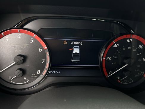 Used 2024 Nissan Titan PRO-4X w/ Pro-4x Utility Package image 17